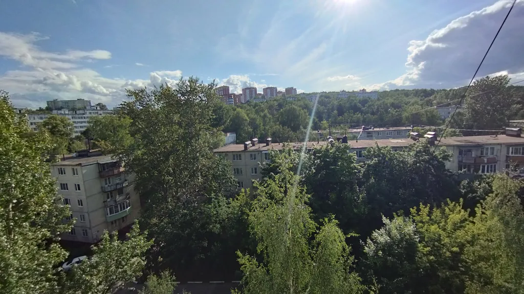 Четырехкомнатная квартира в тихом районе