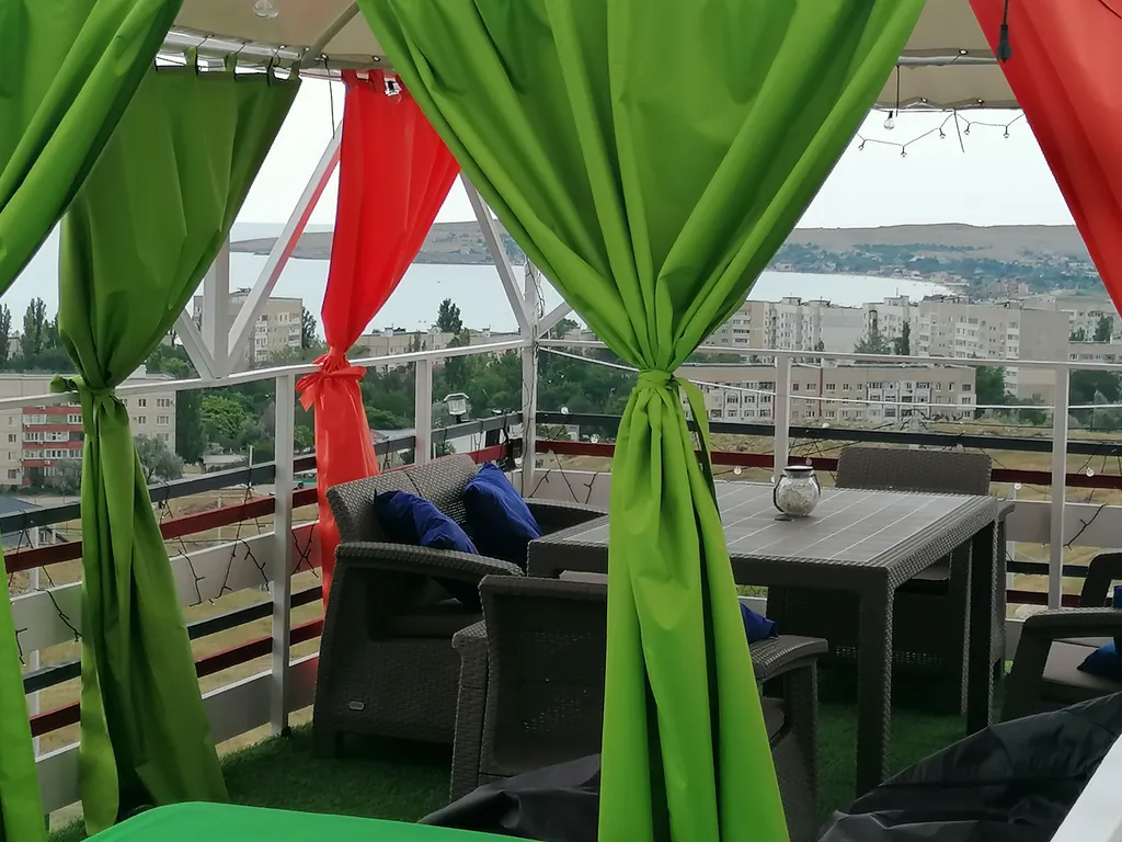 Дом с бассейном на Азовском море Виноград