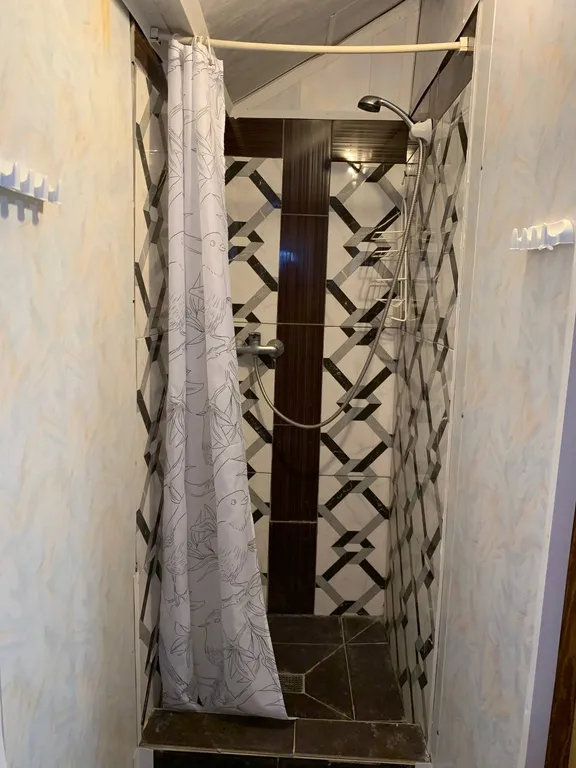 Отдельный домик на 2-4 человек в лесной зоне