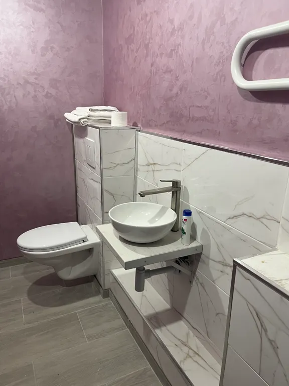 Уютный дом с бассейном, сауной и камином