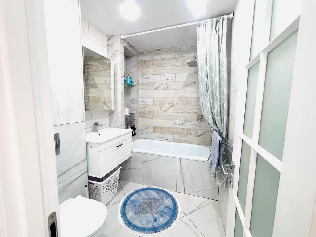 2-х комнатная квартира недалеко от центра 2 кондиционера и балкон