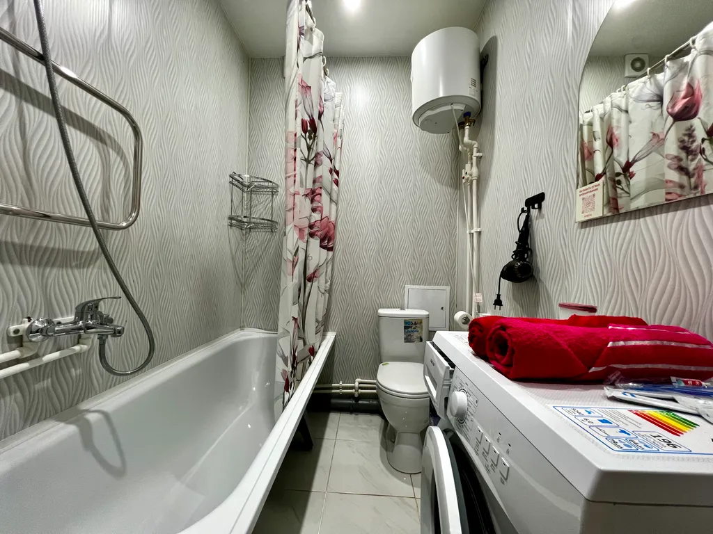 Уютная студия на Смолина в центре, не берем оплату за финальную уборку