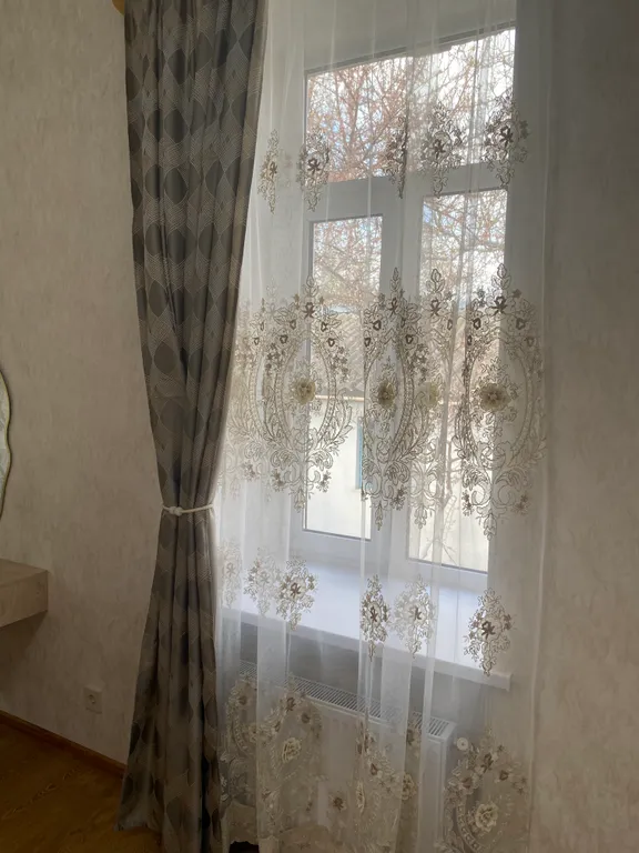 Уникальная квартира с интересным ремонтом и настоящим камином