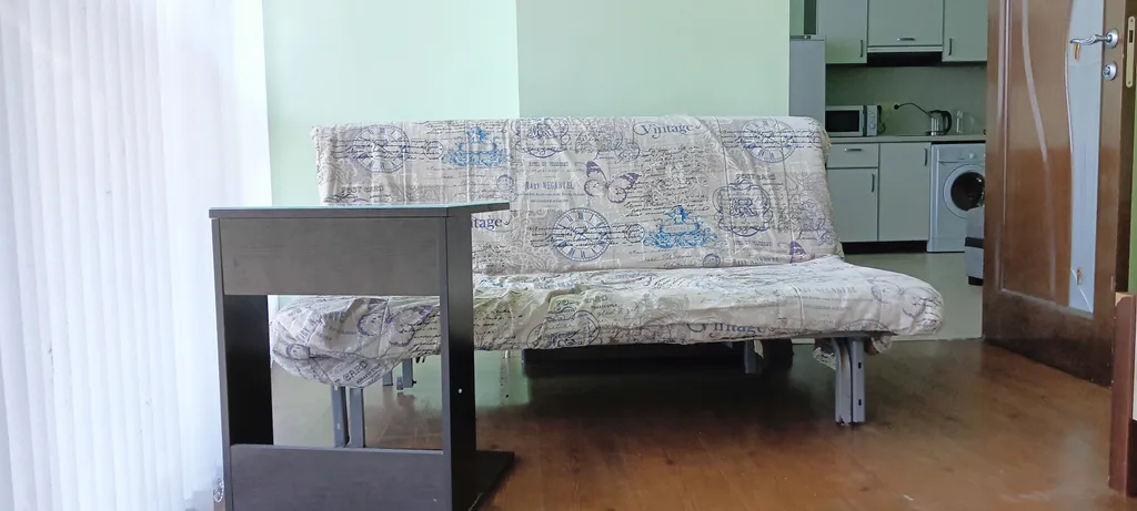 Трехкомнатная с балконом