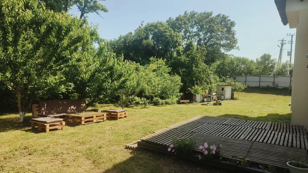 Дом с садом для большой компании