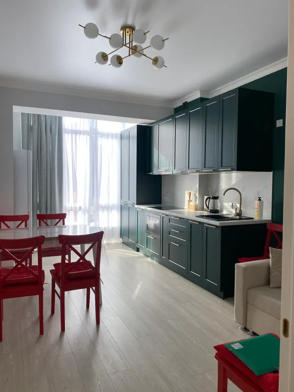 Апартаменты с видом на горы и озеро