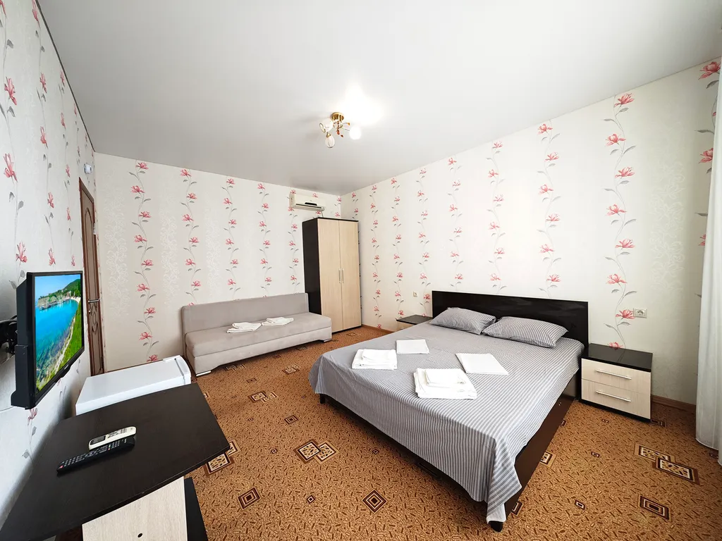 Семейный номер в гостевом доме Софианна в Голубой бухте для 3-5 гостей