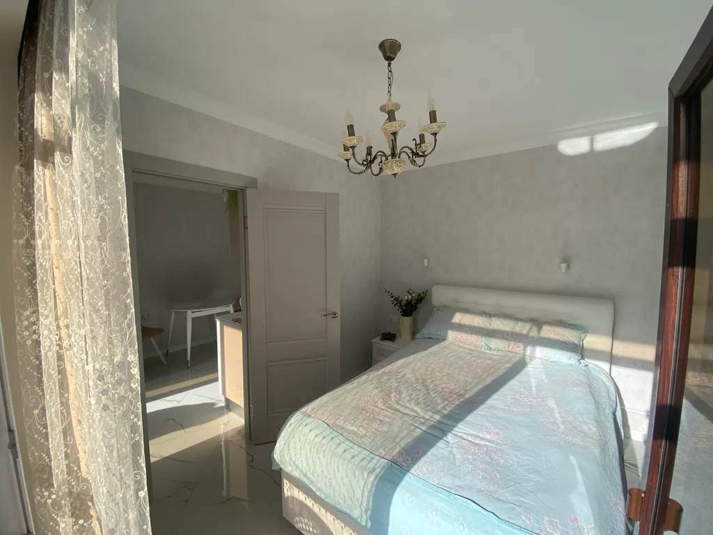 Чудесная квартира с видом на озеро и горы