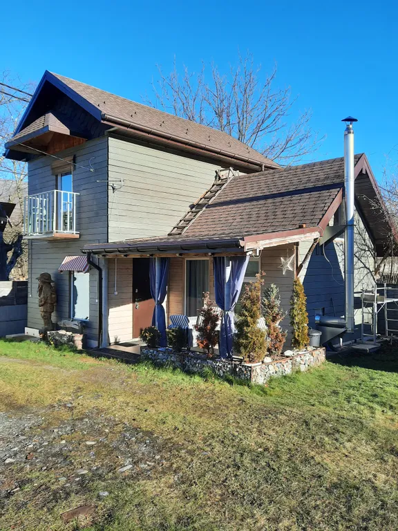 Стильный и просторный дом атмосфера в стиле лофт с баней, бассейном