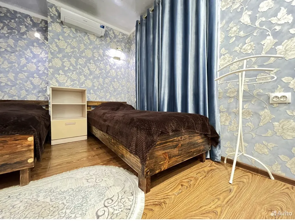 Дом на цветнике