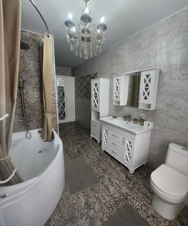 Большой дом с видом на гору