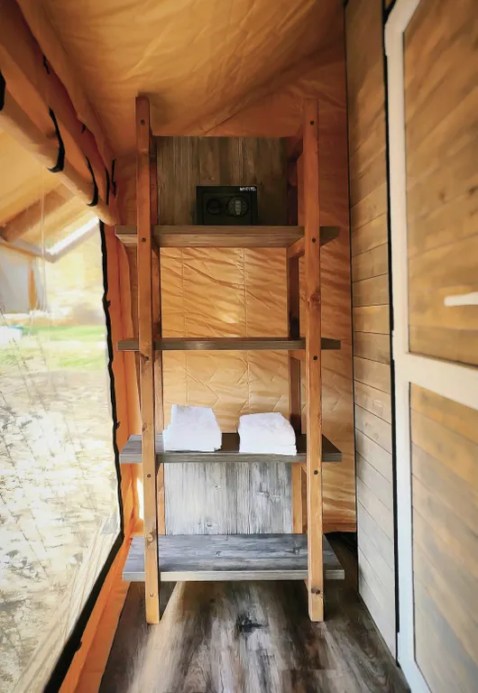 Домик-шатер