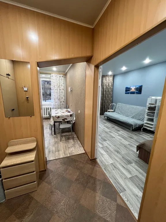 Уютная двухкомнатная квартира на первой линии, горы прямо из окна