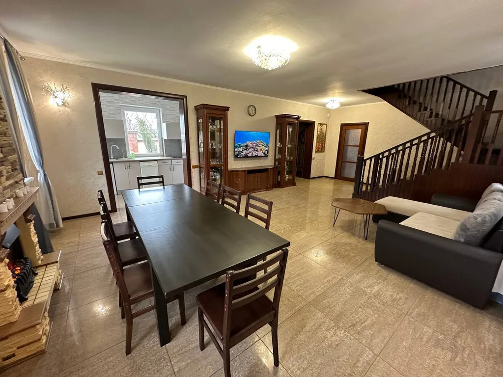 С бассейном на пляже