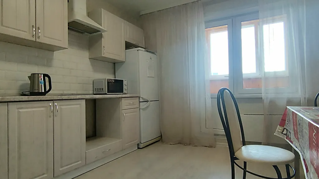 Уютная квартира с современным классическим ремонтом для встреч