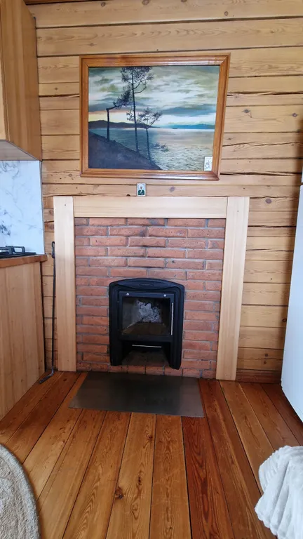 Дом на берегу озера Байкал