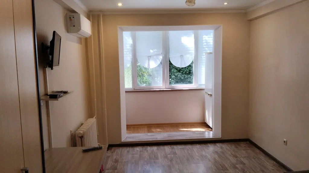 Уютная квартира в жилом районе курортного города