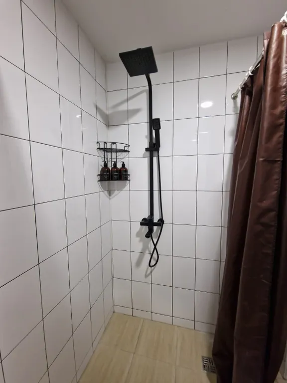 Уютный апартамент с балконом и видом на горы в Лоо Боярд