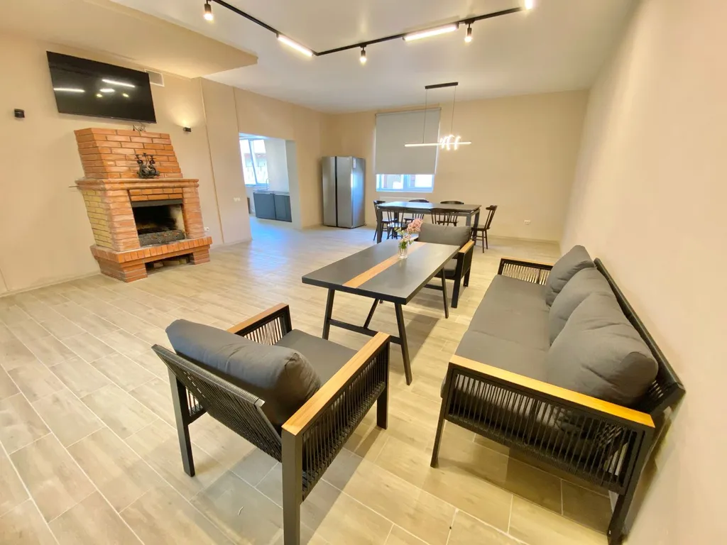 Эллинг у реки