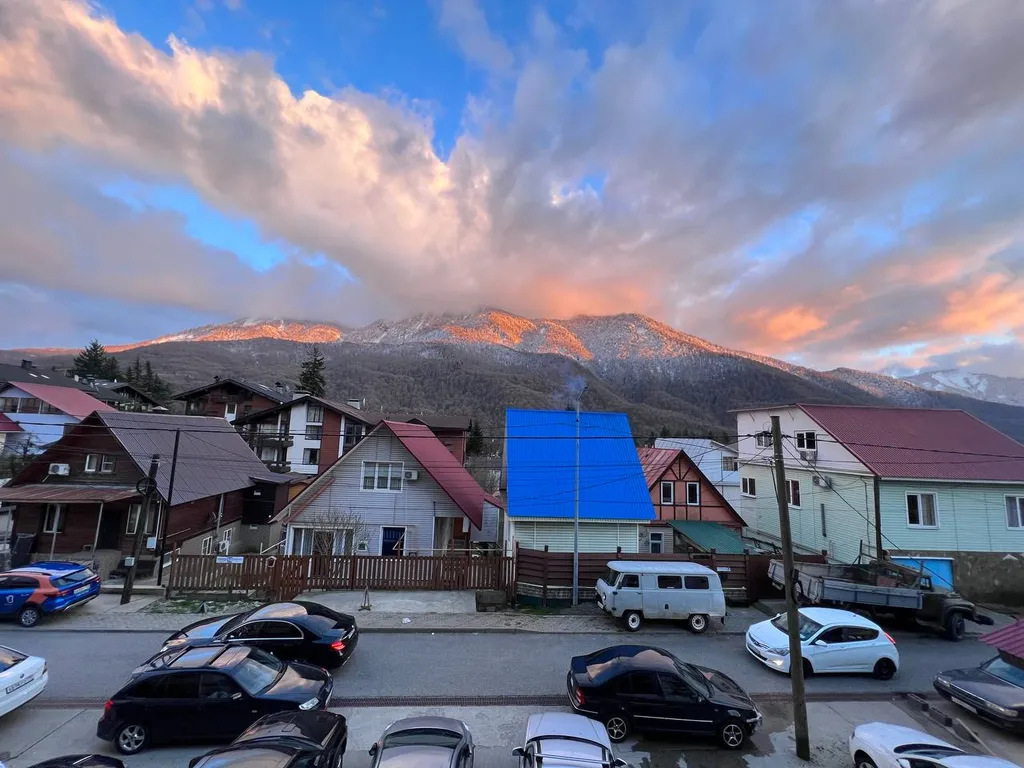 Квартира с балконом и невероятным видом на горы