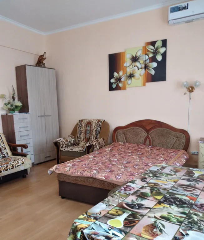 Коттедж Дом у моря Диамант 1 с площадкой в саду — аренда посуточно в Ялта