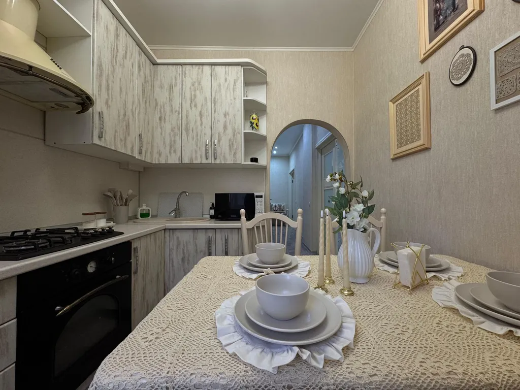 Двухкомнатная квартира рядом с Кремлем