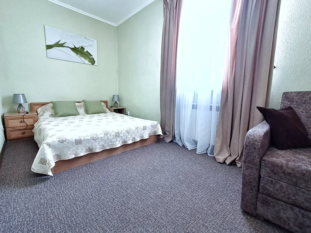 Квартира Номер в сердце города.Главный пр-т Азовский-2 мин.Набережная,пляж-5мин — аренда посуточно в Бердянск