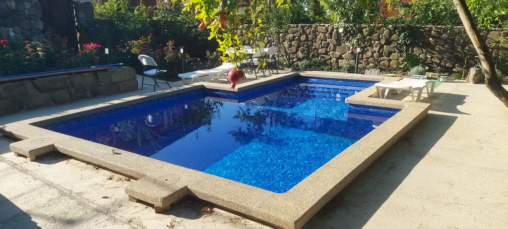 Апартамент 3 в частном доме с тёплым бассейном