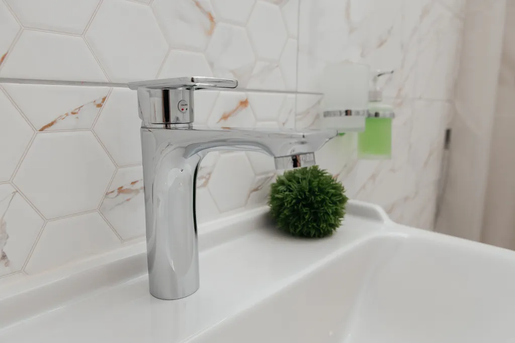 Студия у моста