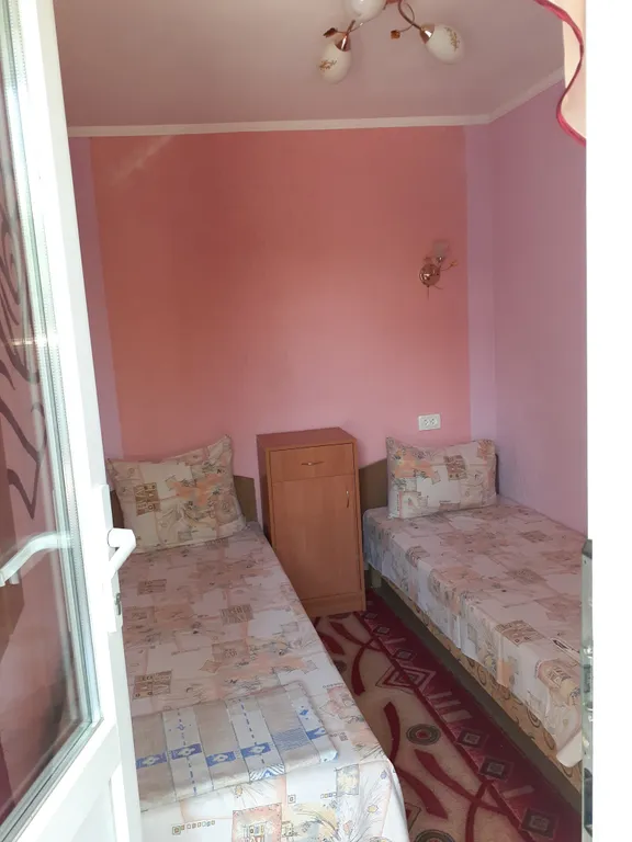 Коттедж на 5 человек со своим двориком