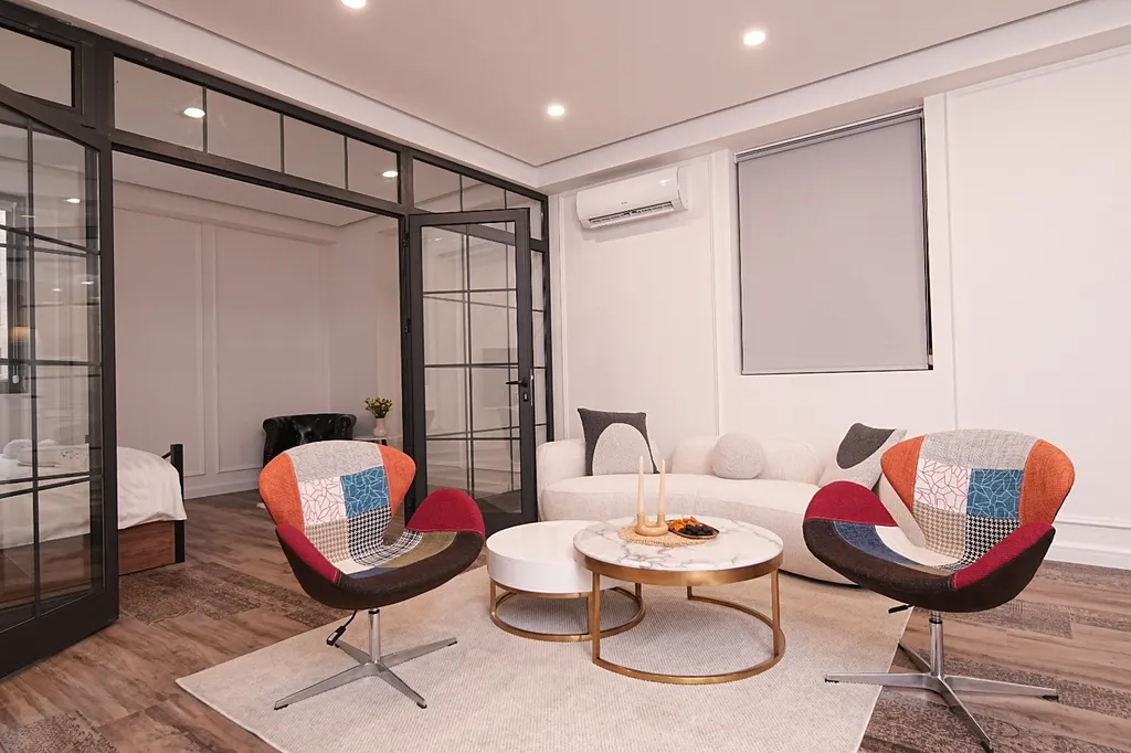 Дизайнерские апартаменты в центре города с 2-мя спальнями