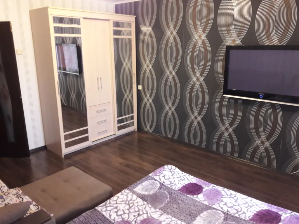 Отличная квартира в центре города — аренда посуточно в Брянск