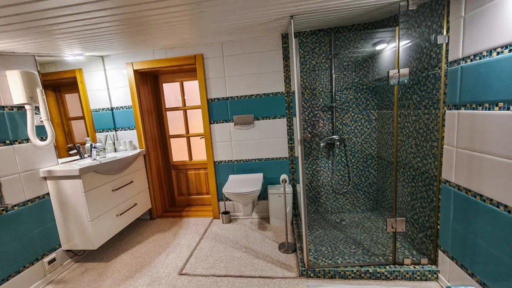 Вилла на берегу Ангары