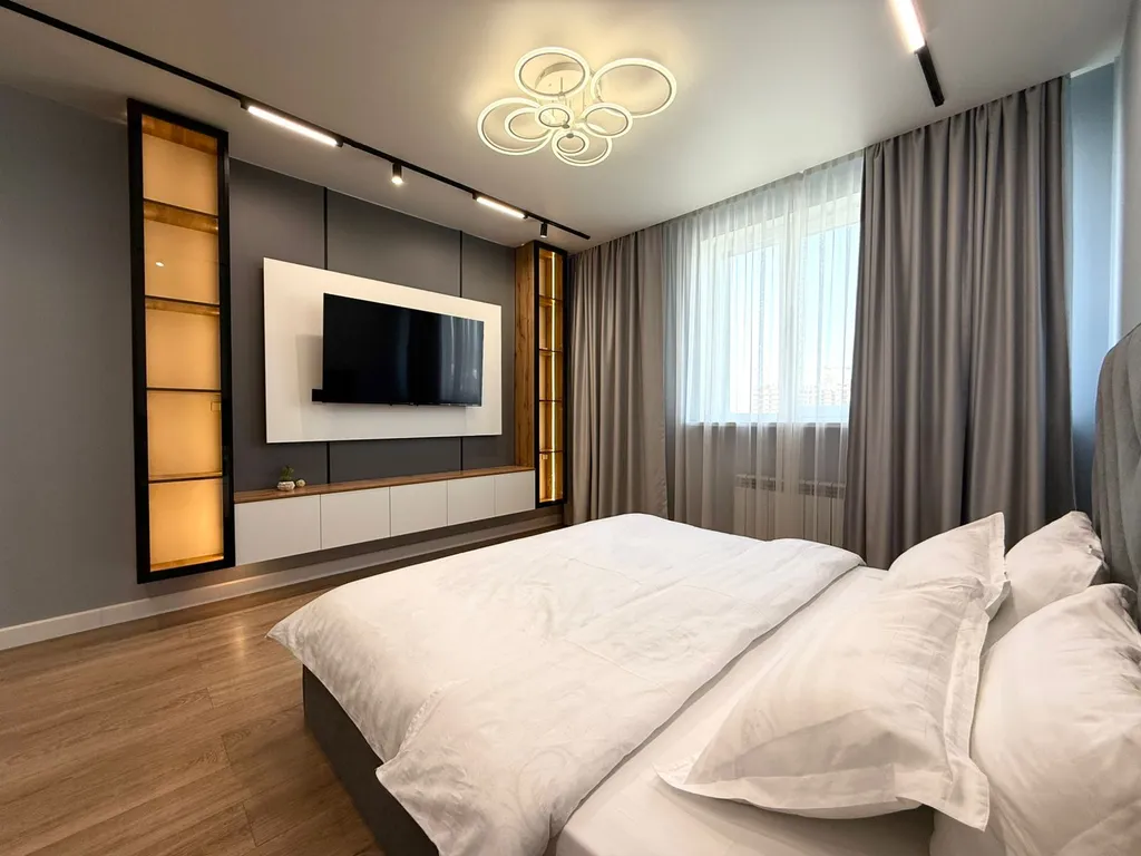 3-х комнатная квартира в ЖК "Раимбек» центр, метро & питьевая вода