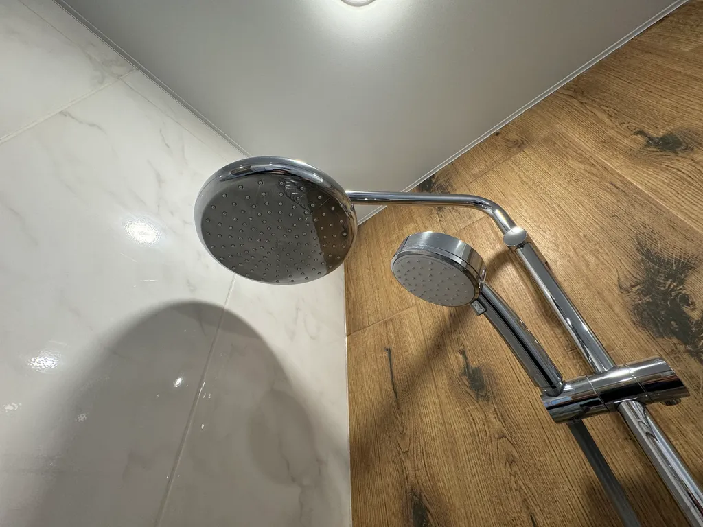 Выходные вдвоем в чудесном месте, бронируйте быстрее дом на берегу