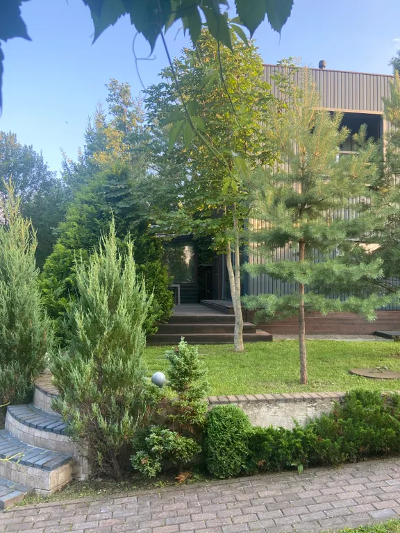 Коттедж Стильный, уютный дом для семейного отдыха на берегу реки — Образцово