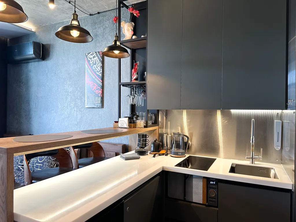 Дизайнерская студия Ls-black strong с видом на море и горы 7 этаж