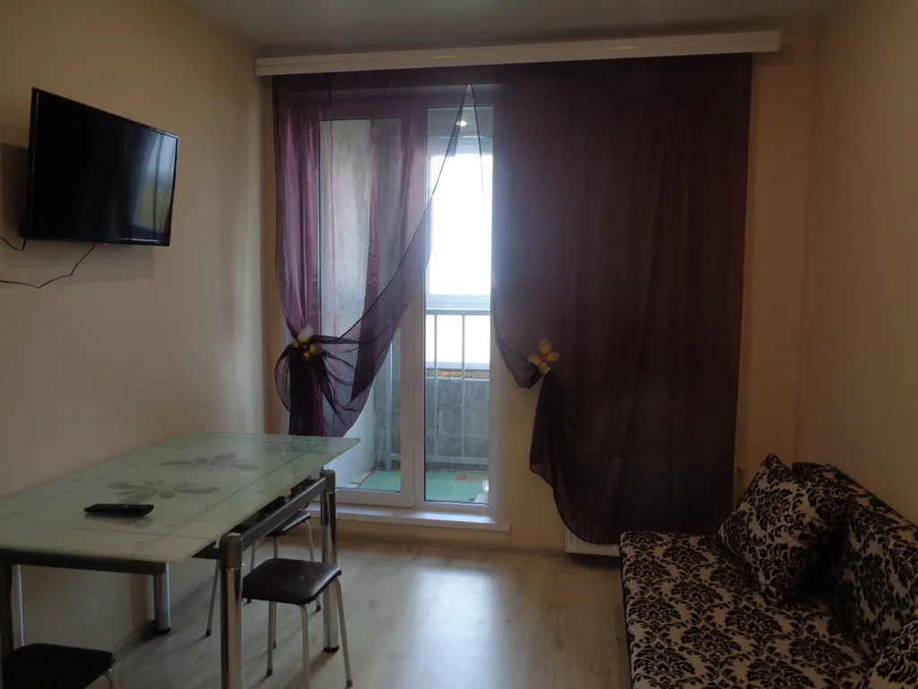 Квартира с удивительным видом из окна на лес