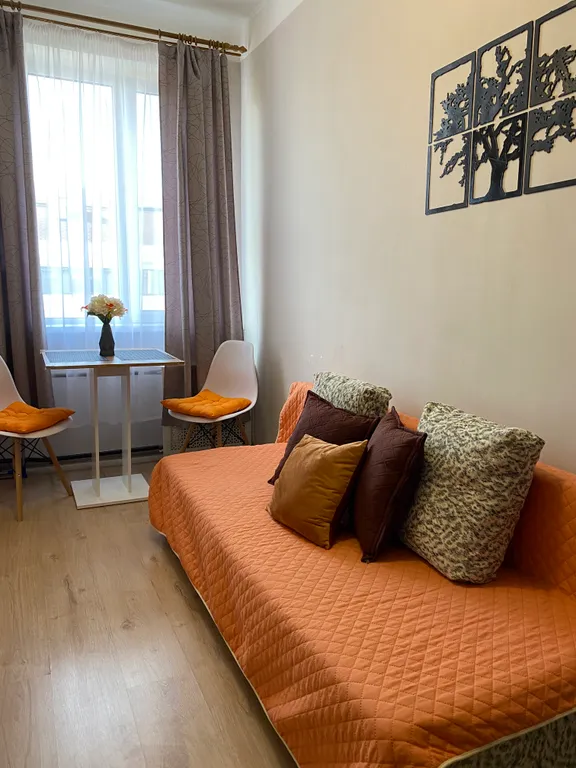 Комната в общежитии коридорного типа