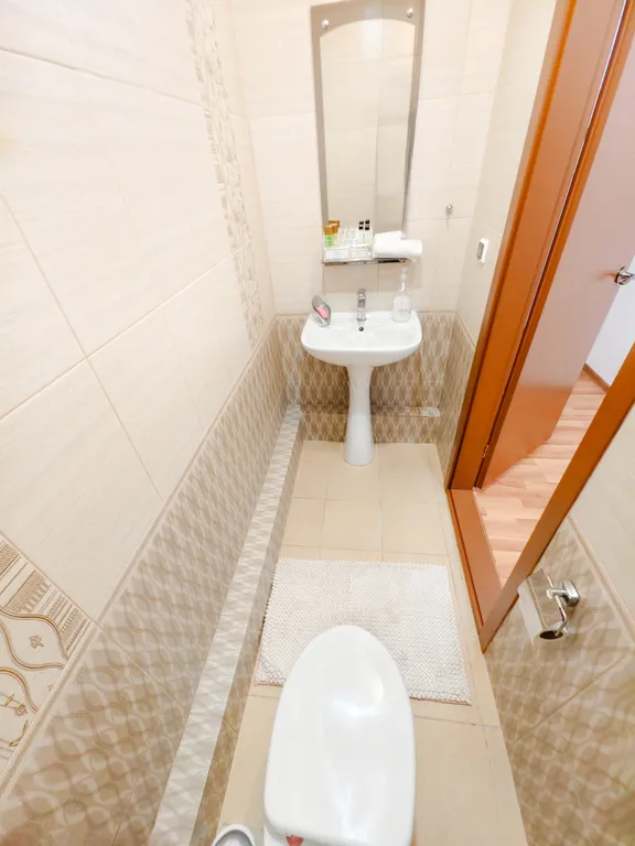 Двухкомнатная/2+1+1+1+1/ Уралмаш/ новостройка /большая кухня/лоджия