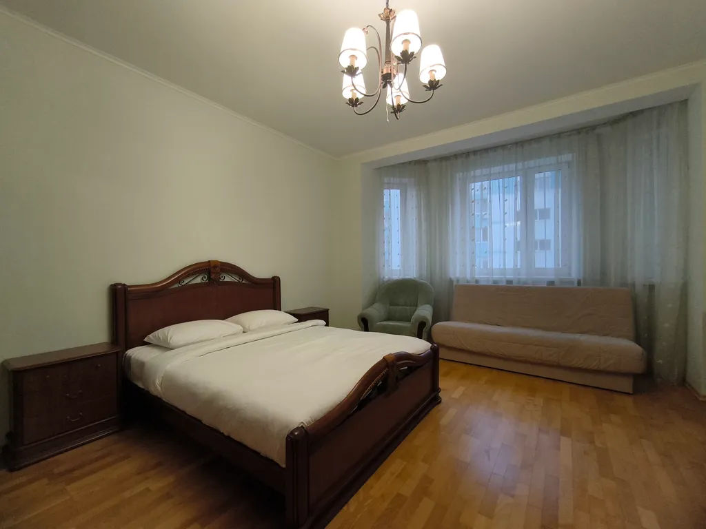 Большая трехкомнатная квартира с парковкой