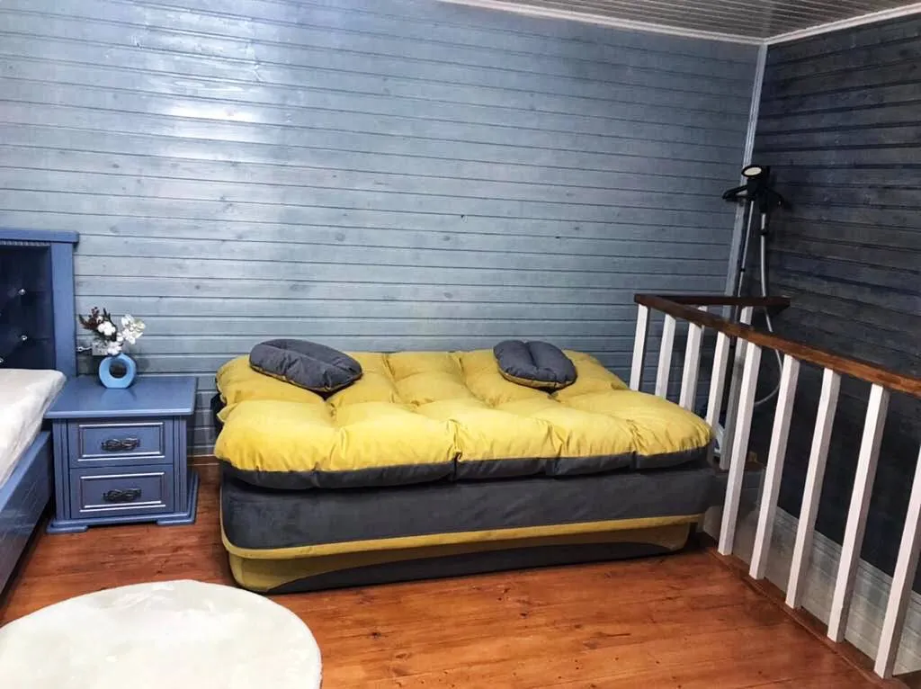 Уютный коттеджный домик в сосновом бору с прекрасными видами на горы