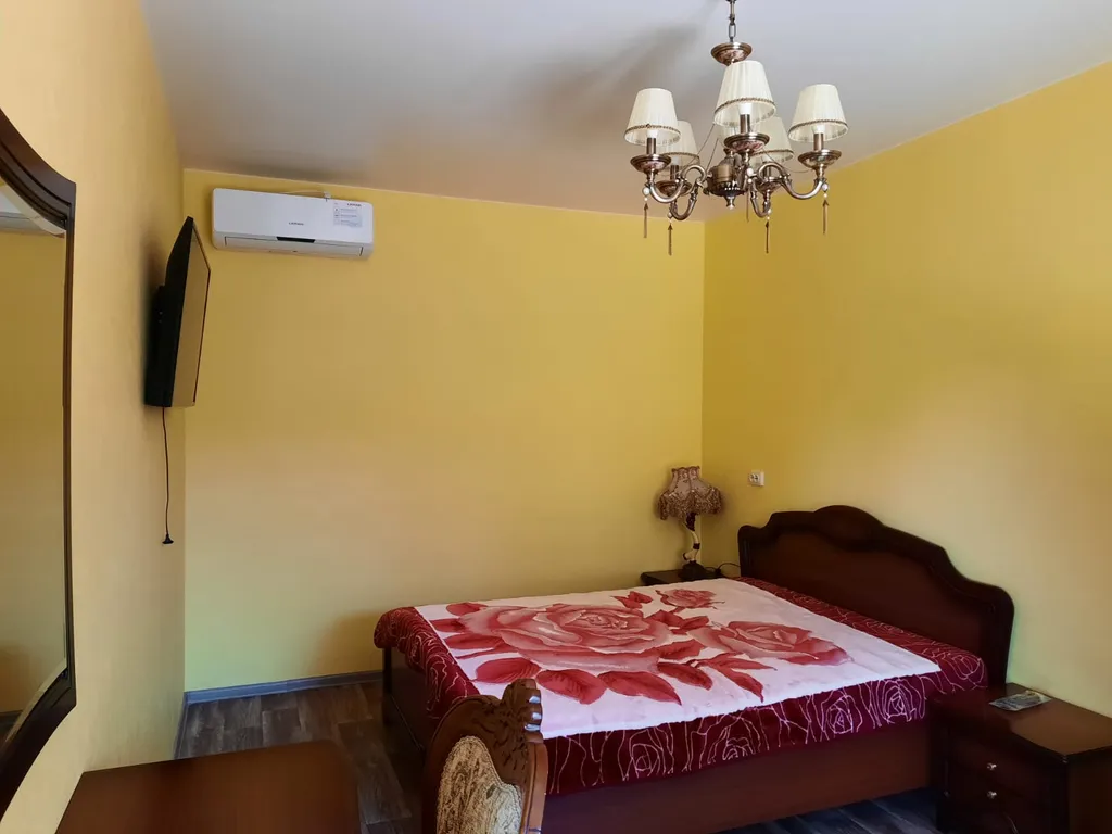 Коттедж Дом с Орлами — Севастополь