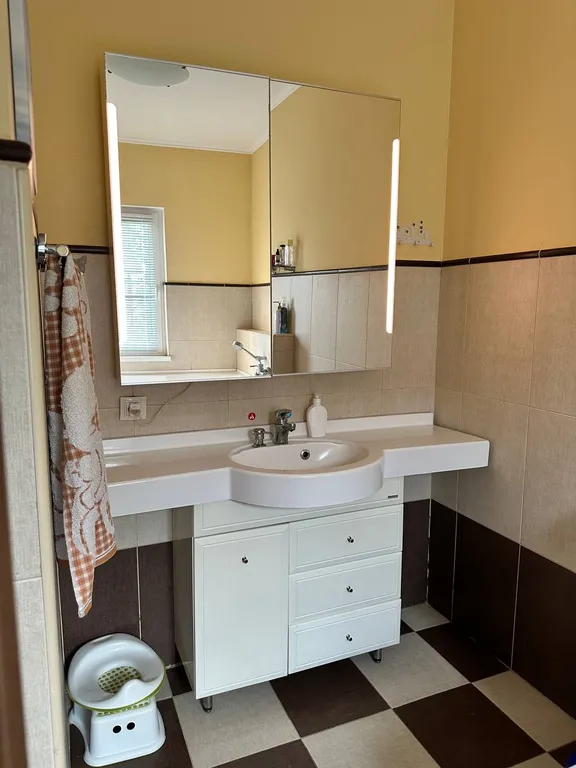 Большой дом на участке 12 соток