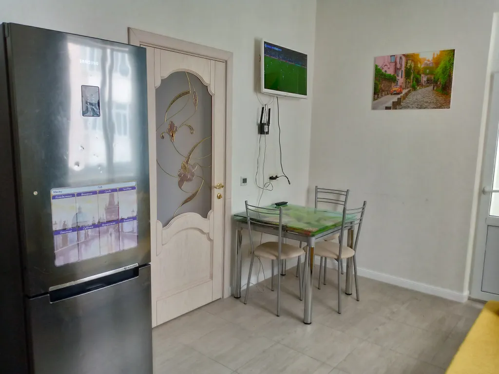 Уютная евродвушка с двумя балконами и евроремонтом