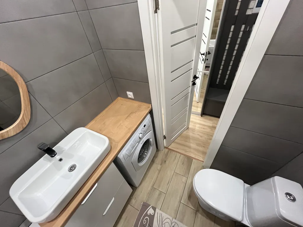 Студия в новом доме рядом с кадетским училищем