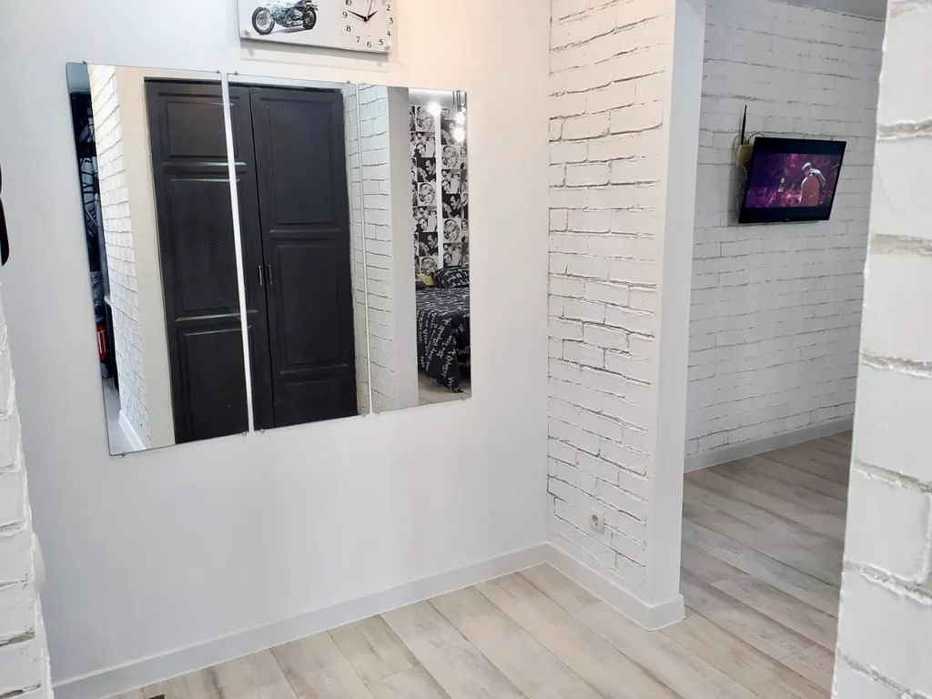 Белый Лофт в районе Крымского рынка