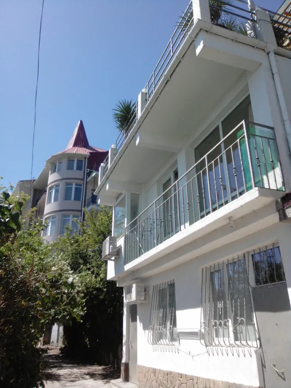 3-уровневый дом с видом на море