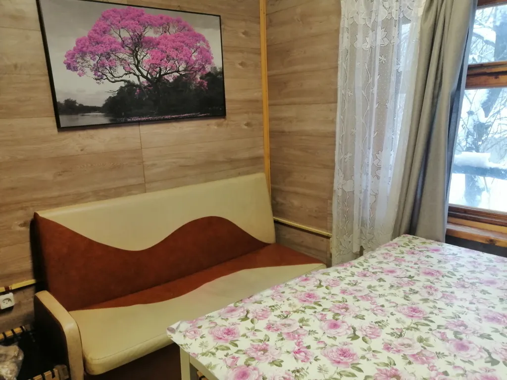 Коттедж Коттедж Избушка с баней для рыбалки и отдыха — Володарского