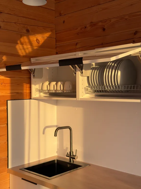 Дом Зивчала, на берегу реки Олонка